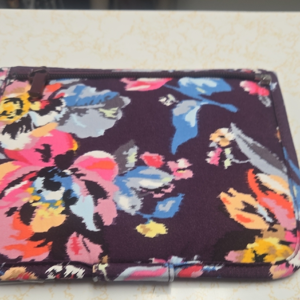 Vera Bradley Indiana Rose Brush Case